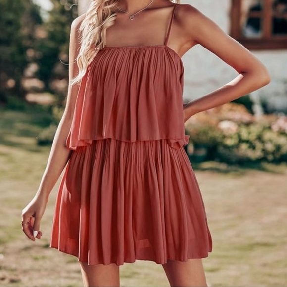 Pretty garden women’s shorts romper, size small, spaghetti strap, summer - Picture 1 of 7